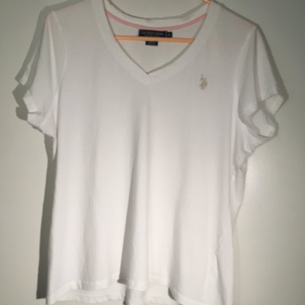 U.S. Polo Assn. White V-Neck T-Shirt - Size XL
